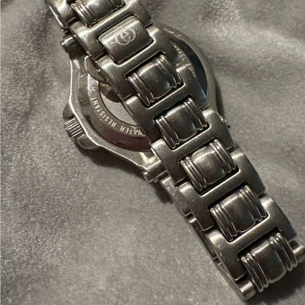 RARE Women's Gucci G-Logo Watch Stainless Steel - Picture 8 of 9